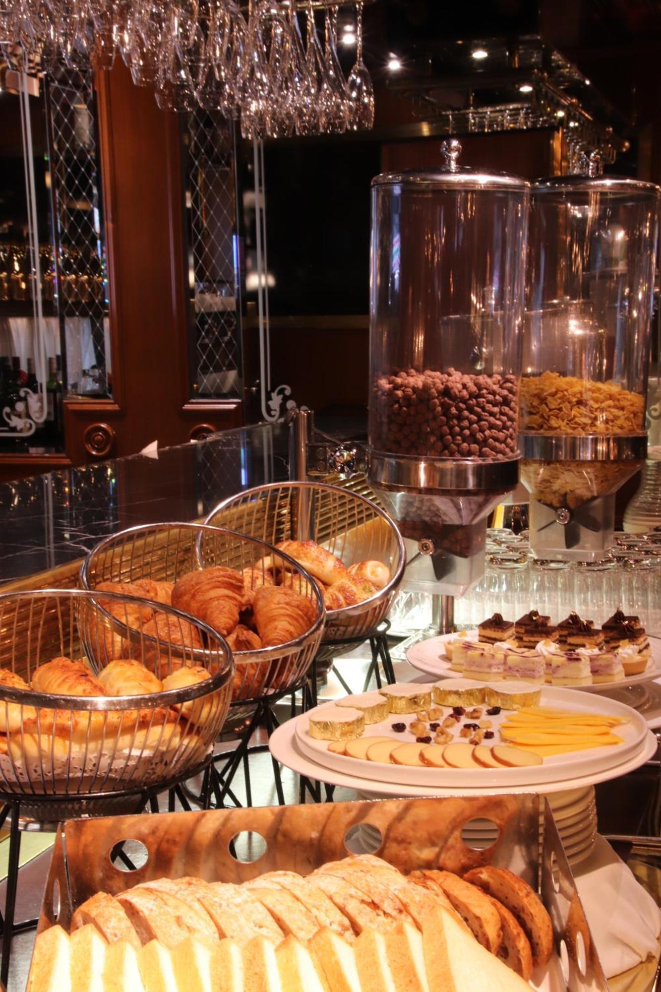 מלון The Landis טאיפיי מראה חיצוני תמונה A buffet at a hotel