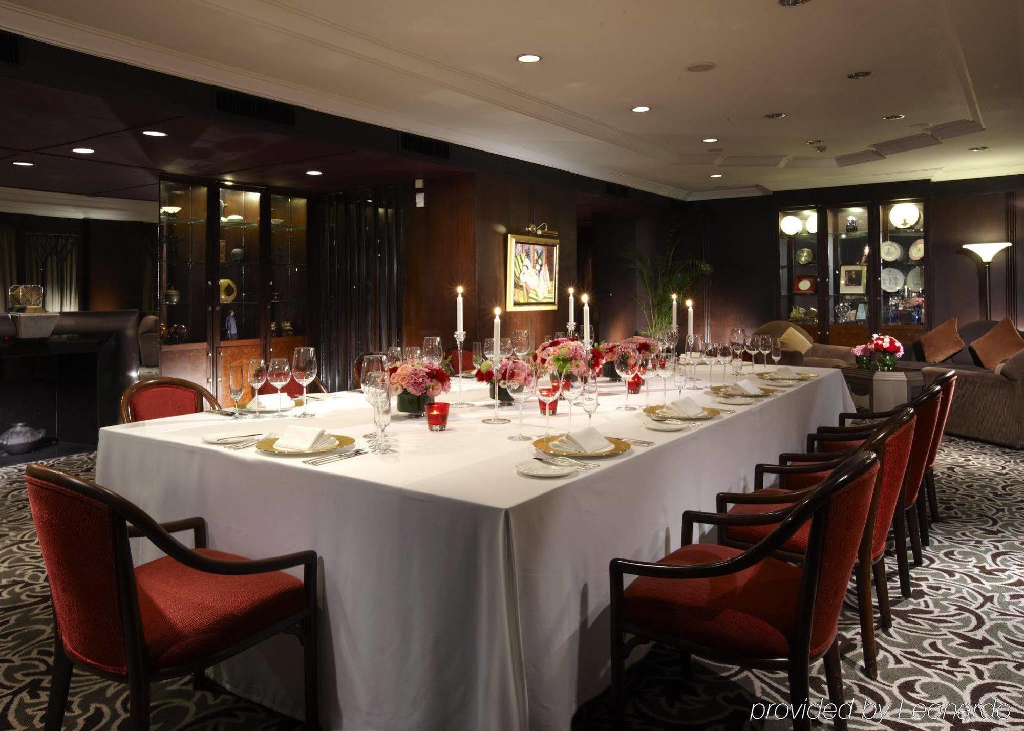 מלון The Landis טאיפיי מסעדה תמונה Private dining room at the Mandarin Oriental, Hong Kong